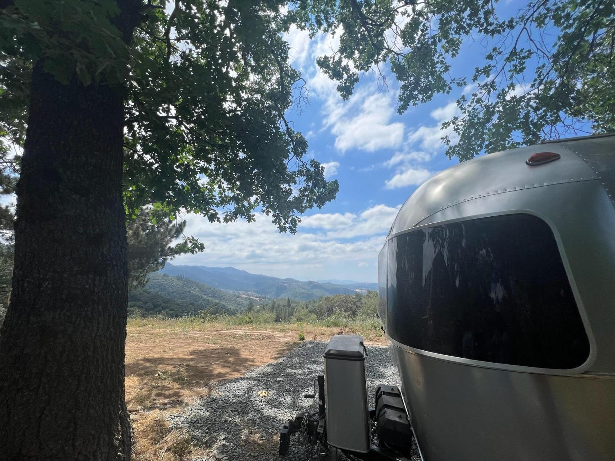 Modern Airstream With Amazing View - 10 To 15 Minutes From Kings Canyon National Park Dunlap 外观 照片