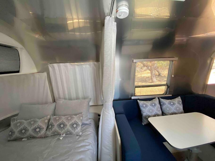 Modern Airstream With Amazing View - 10 To 15 Minutes From Kings Canyon National Park Dunlap 外观 照片