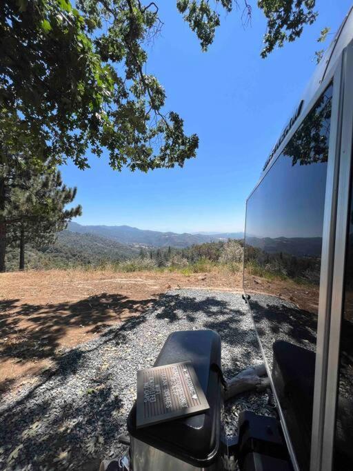 Modern Airstream With Amazing View - 10 To 15 Minutes From Kings Canyon National Park Dunlap 外观 照片